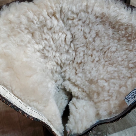 UGG Australia calf boots - Picture 4 of 6